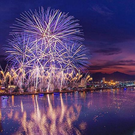 Ibiza Riverfront Da Nang Hotel Powered By Aston Buitenkant foto