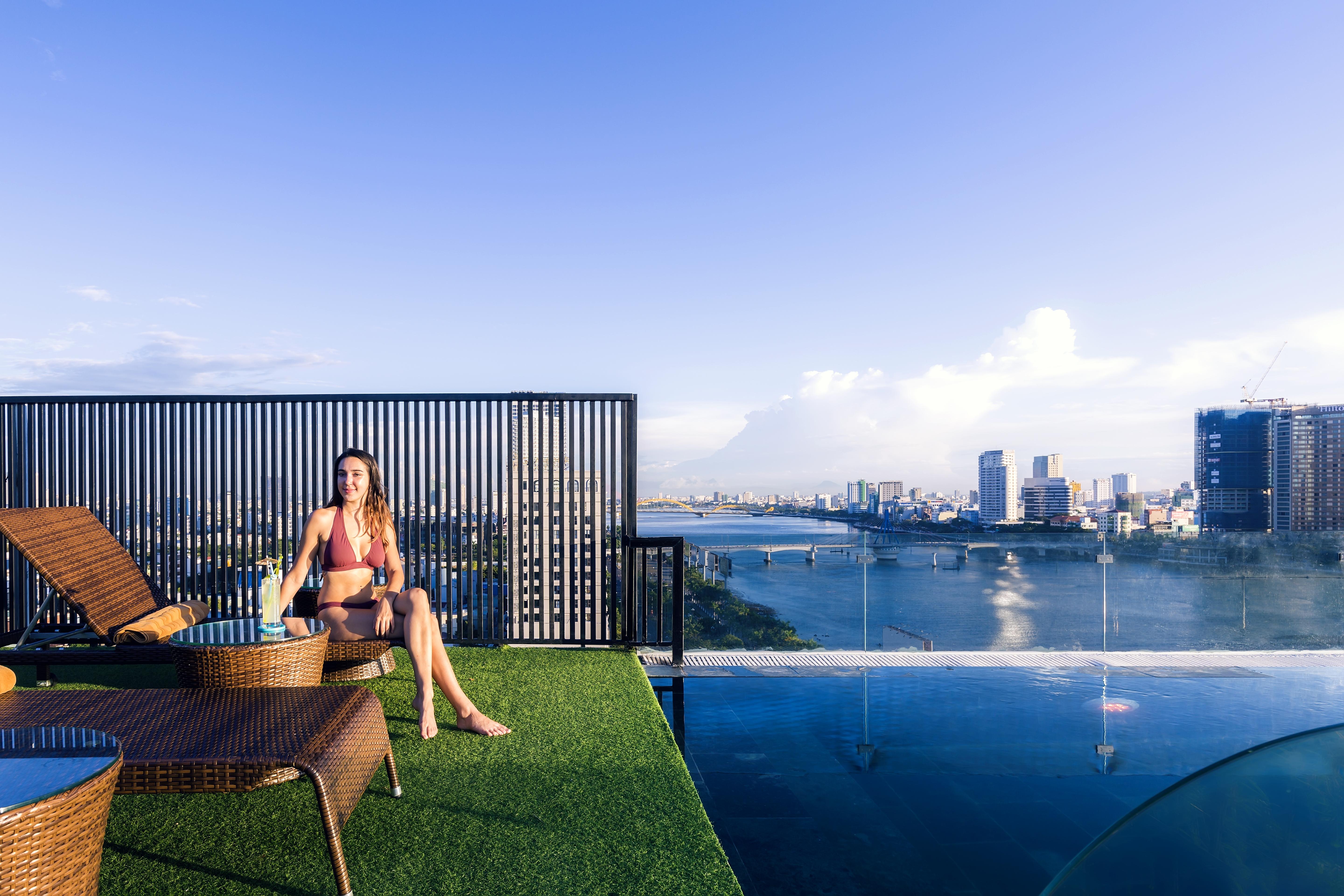 Ibiza Riverfront Da Nang Hotel Powered By Aston Buitenkant foto