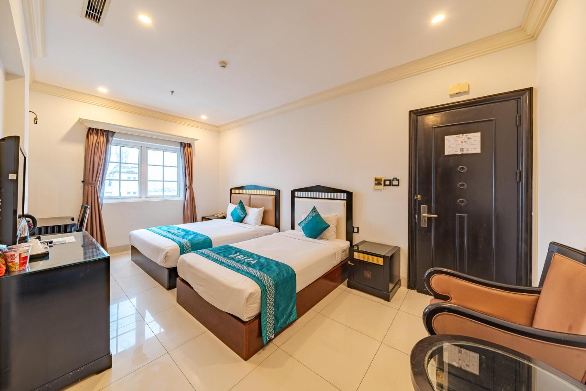 Ibiza Riverfront Da Nang Hotel Powered By Aston Buitenkant foto