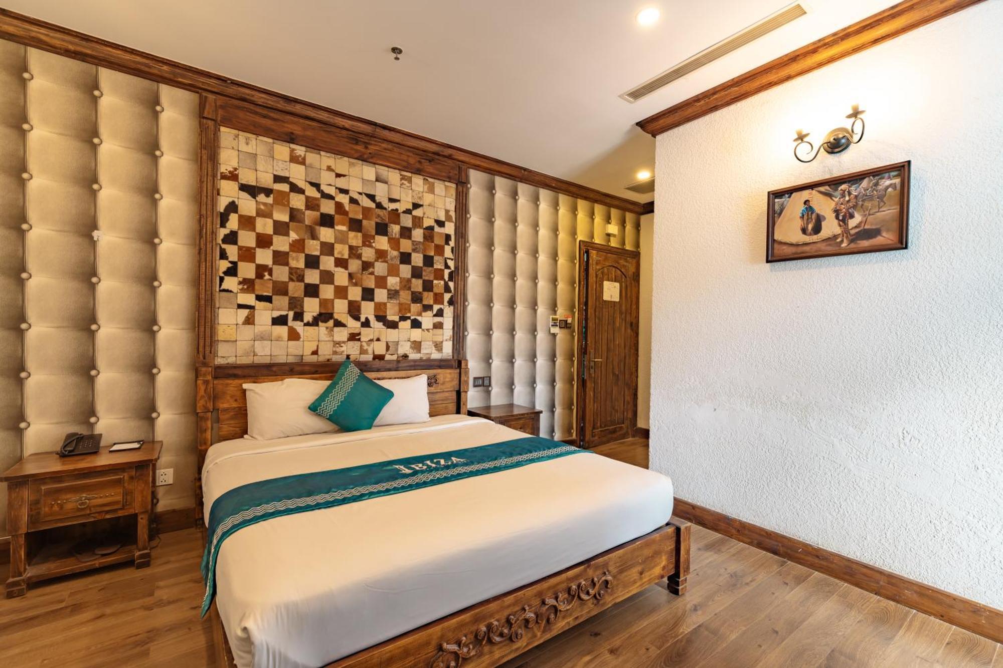 Ibiza Riverfront Da Nang Hotel Powered By Aston Buitenkant foto