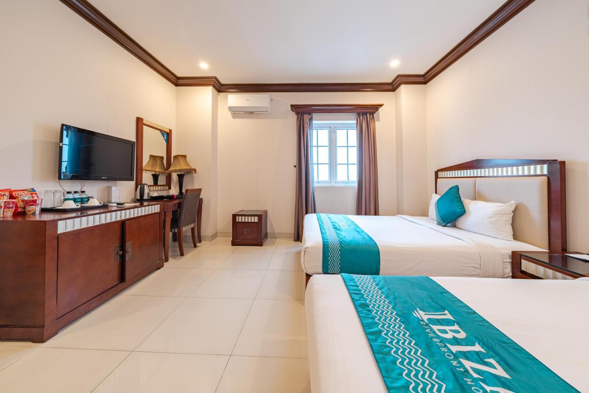 Ibiza Riverfront Da Nang Hotel Powered By Aston Buitenkant foto